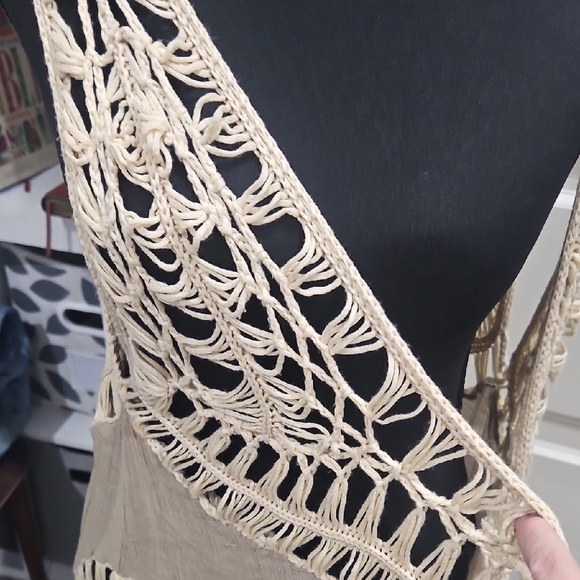 Umgee Boho Crochet Vest in Cream and Brown - Picture 3 of 8